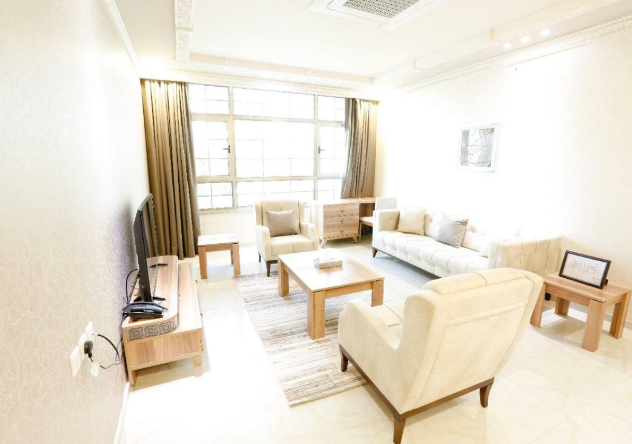 Four Seasons Suites Ta'if Exteriör bild